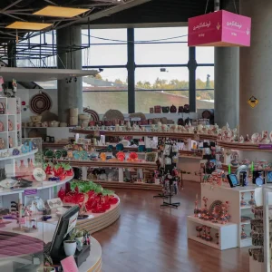 Handicrafts store10