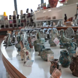 Handicrafts store4