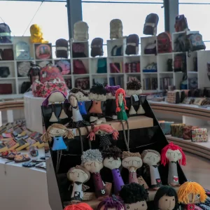Handicrafts store6