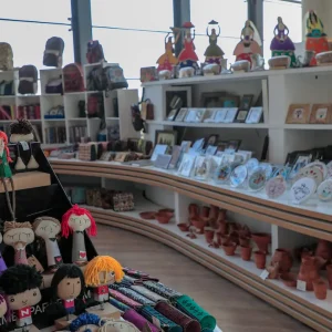 Handicrafts store7